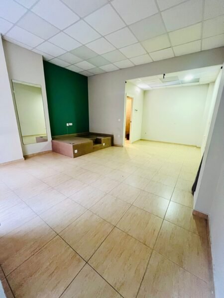 Local en alquiler en Calle Osa Menor S/N, Valdefierro, Oliver y Valdefierro