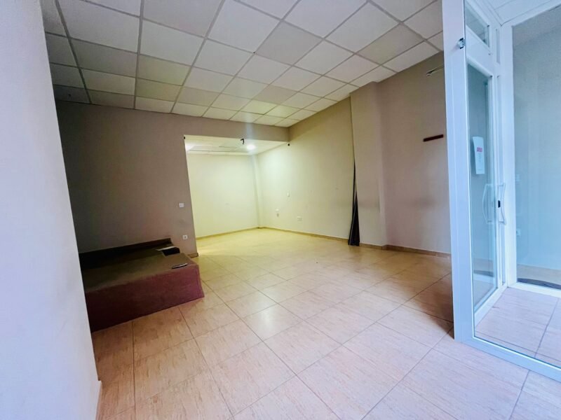 Local en alquiler en Calle Osa Menor S/N, Valdefierro, Oliver y Valdefierro