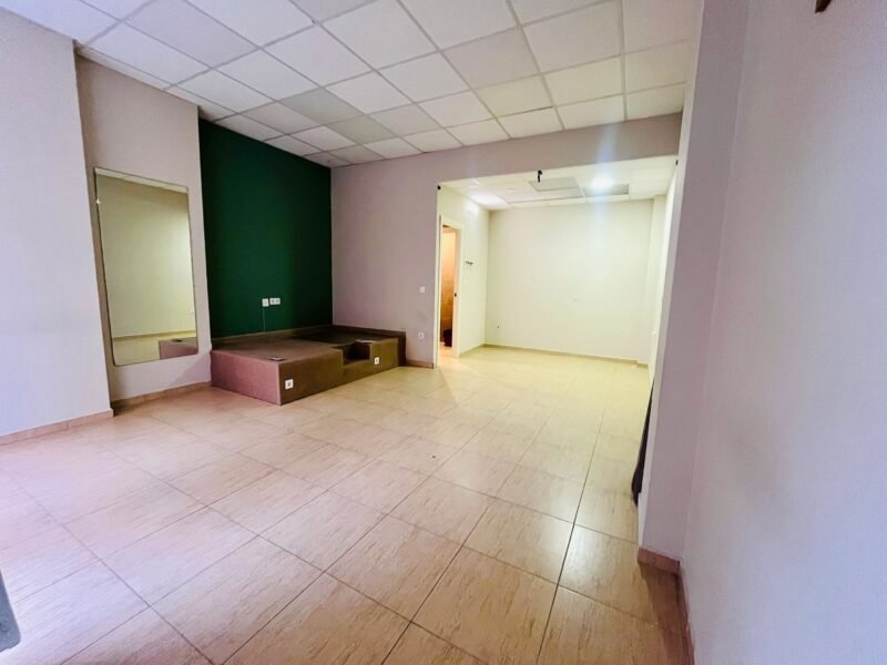 Local en alquiler en Calle Osa Menor S/N, Valdefierro, Oliver y Valdefierro